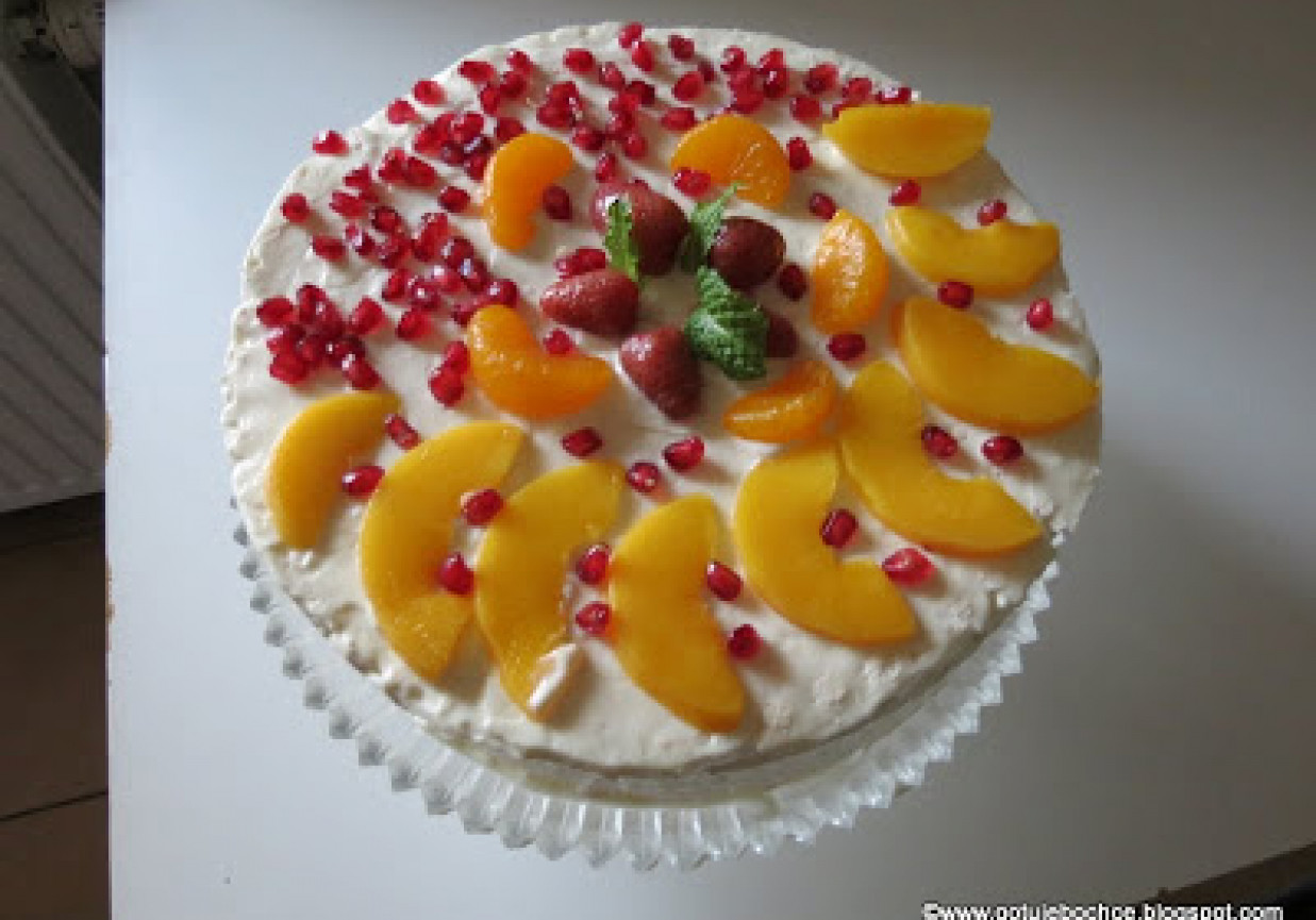 Tort bezowy - owocowy foto