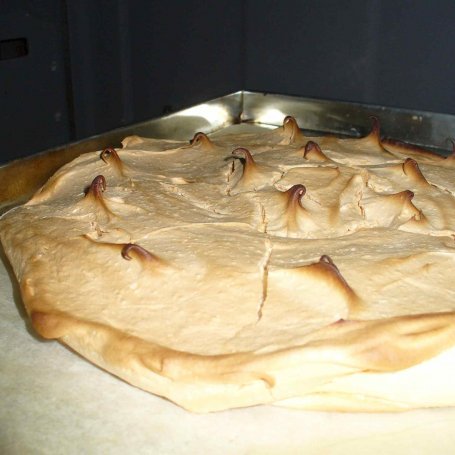 Krok 3 - Tort bezowy z kremem cytrynowym foto