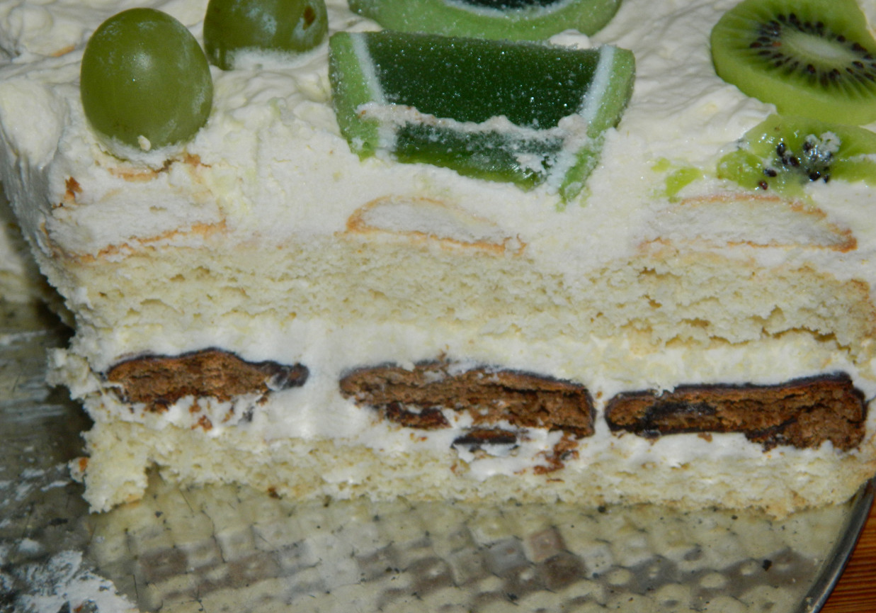Tort biszkoptowy z pierniczkami foto