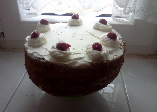 Fotografia przedstawiająca tort czarnolas