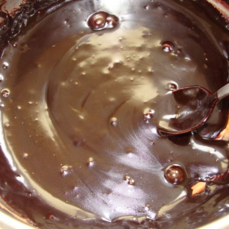 Krok 6 - Tort czekoladowo-kawowy z powidłami śliwkowymi foto
