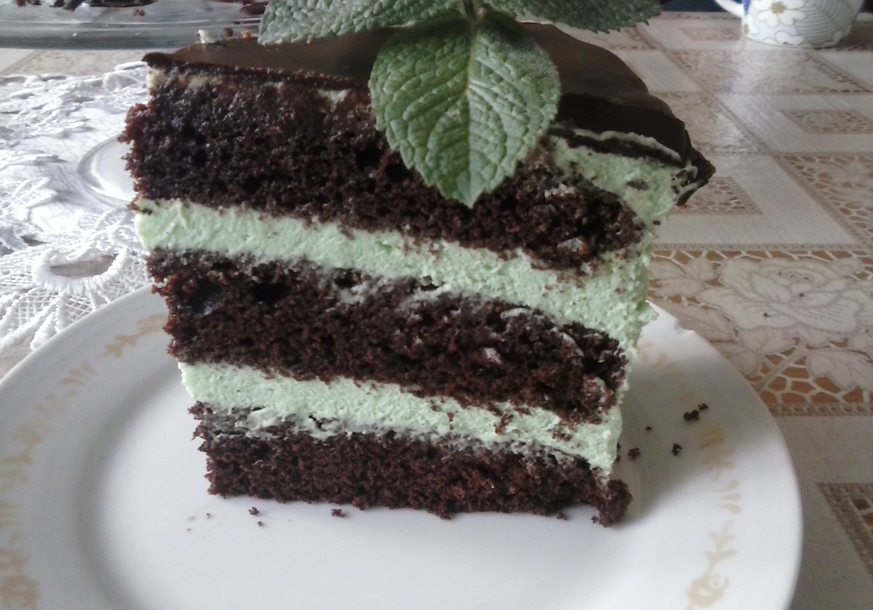 Tort czekoladowo-miętowy foto