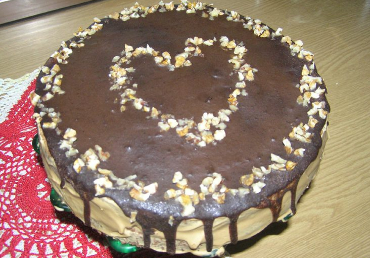 Tort czekoladowo-kawowo-orzechowy foto