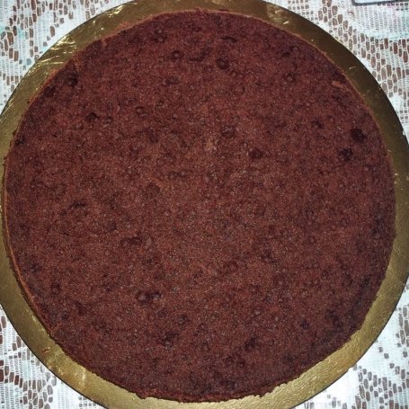 Krok 1 - Tort czekoladowo-orzechowy z kulkami kokosowymi foto