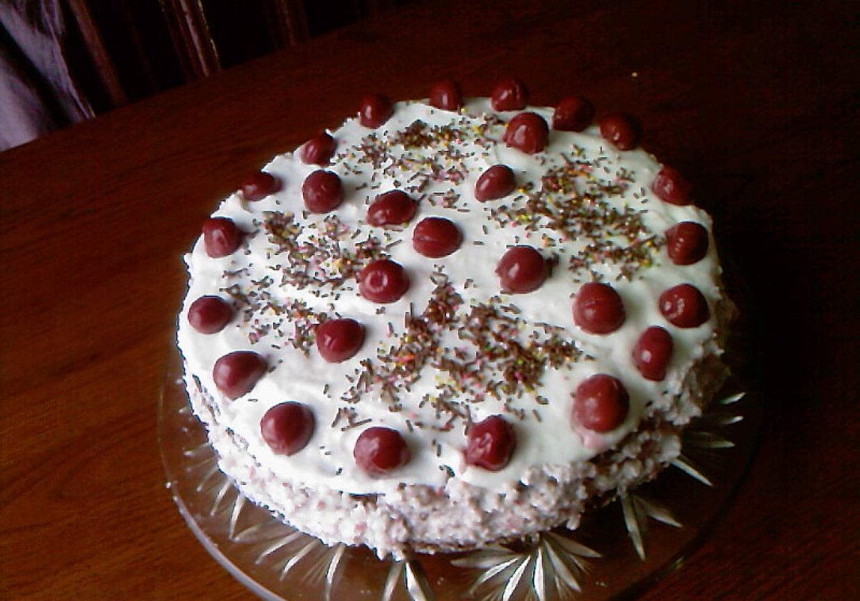 Tort czekoladowo-wiśniowy foto