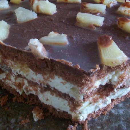 Krok 3 - Tort czekoladowy z cytrynową masą śmietanową i ananasem foto
