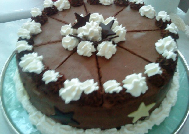 Fotografia przedstawiająca Tort czekoladowy z kremem mascarpone