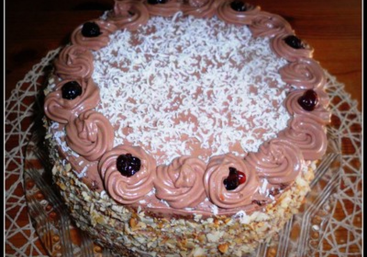 Tort czekoladowy z kremem z Nuttelli foto