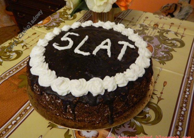 Fotografia przedstawiająca Tort czekoladowy