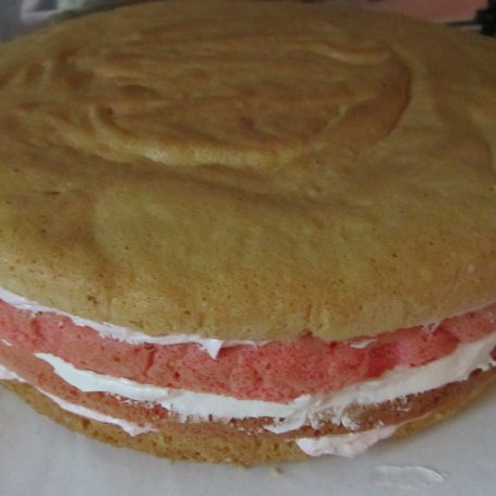 Krok 5 - Tort hello Kitty foto