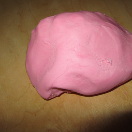 Krok 7 - Tort hello Kitty foto