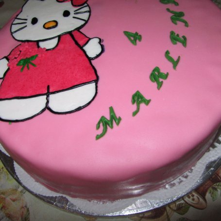 Krok 9 - Tort hello Kitty foto