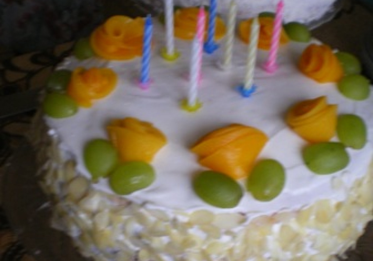 Tort imieninowy z owocami foto