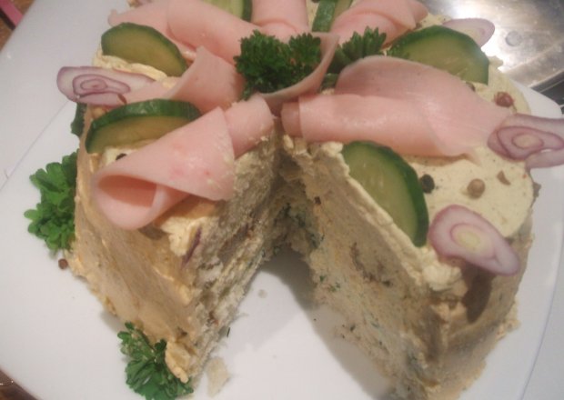 Fotografia przedstawiająca Tort kanapkowy
