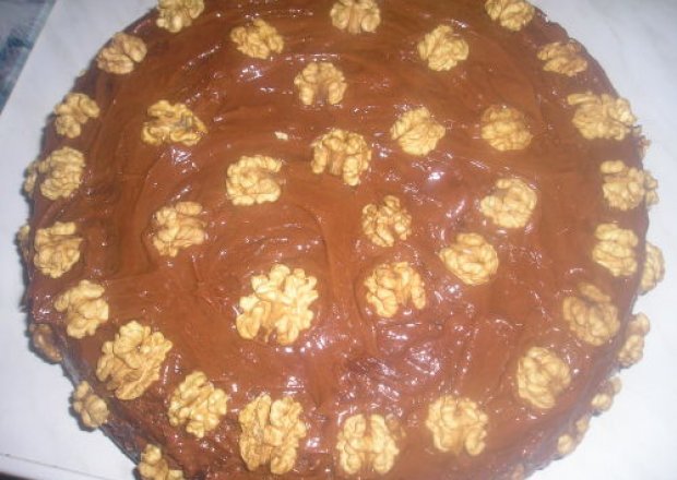 Fotografia przedstawiająca Tort kawowo-orzechowy