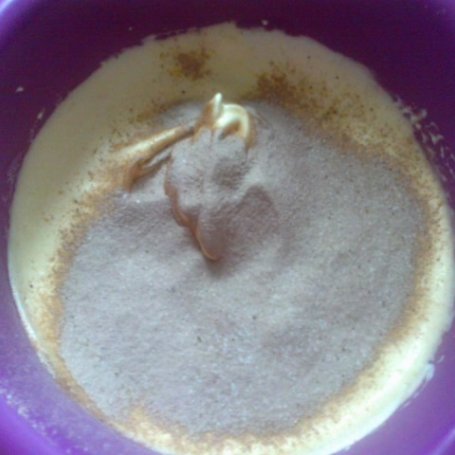 Krok 2 - Tort kawowy z wiśniami foto