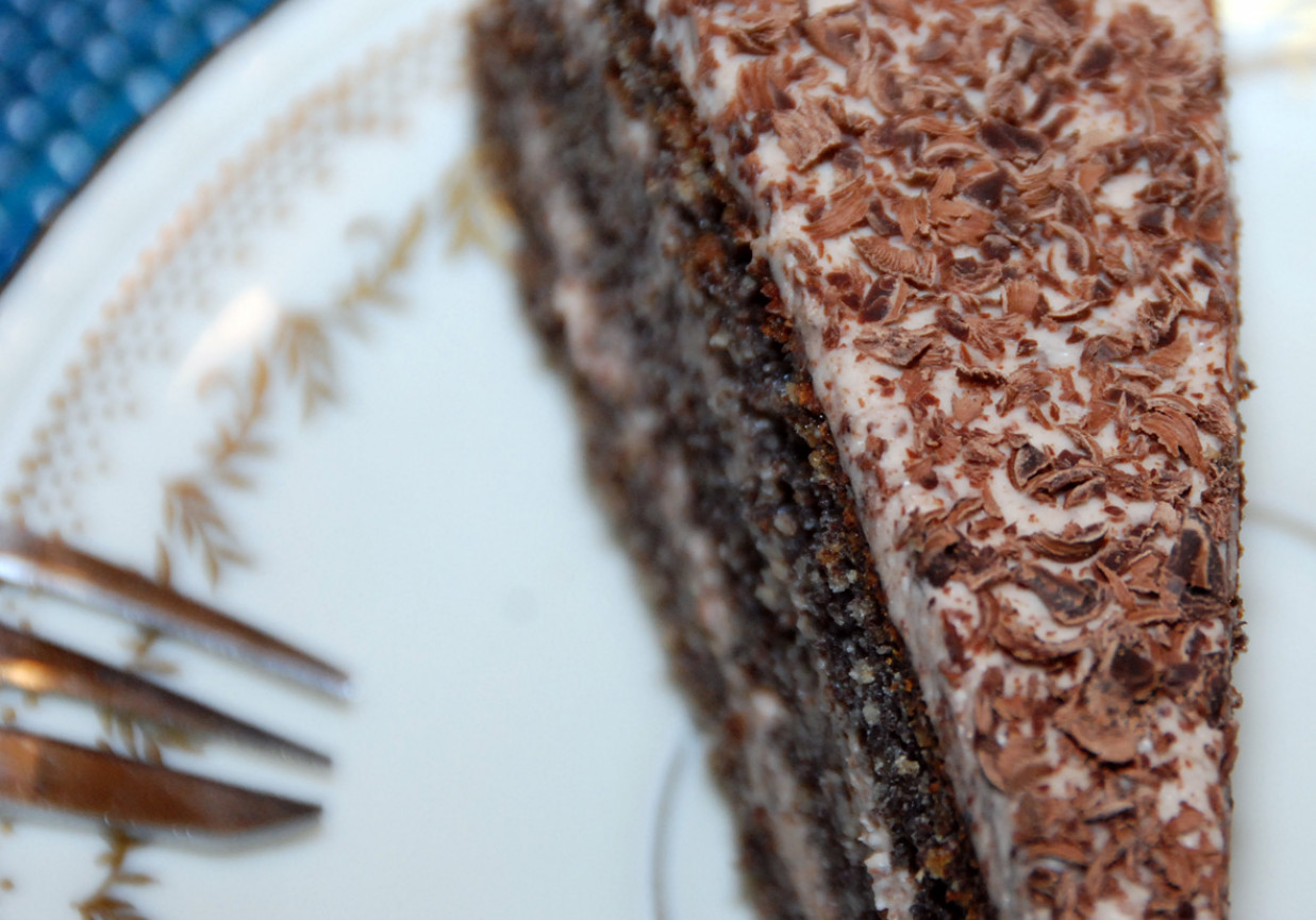 Tort makowy z czekoladowym kremem mascarpone foto