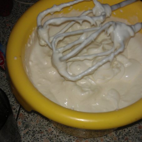 Krok 3 - tort makowy z galaretką herbacianą foto
