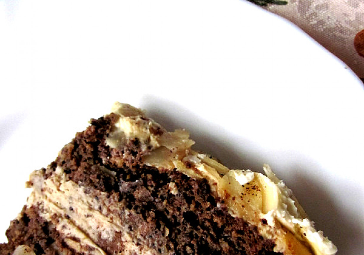 Tort makowy z kremem śmietankowo-kawowym foto