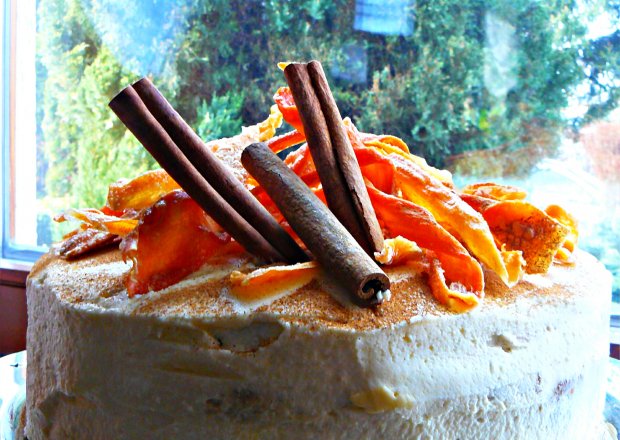 Fotografia przedstawiająca Tort marchewkowy