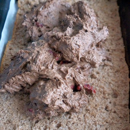Krok 10 - Tort orzechowo-czekoladowy foto