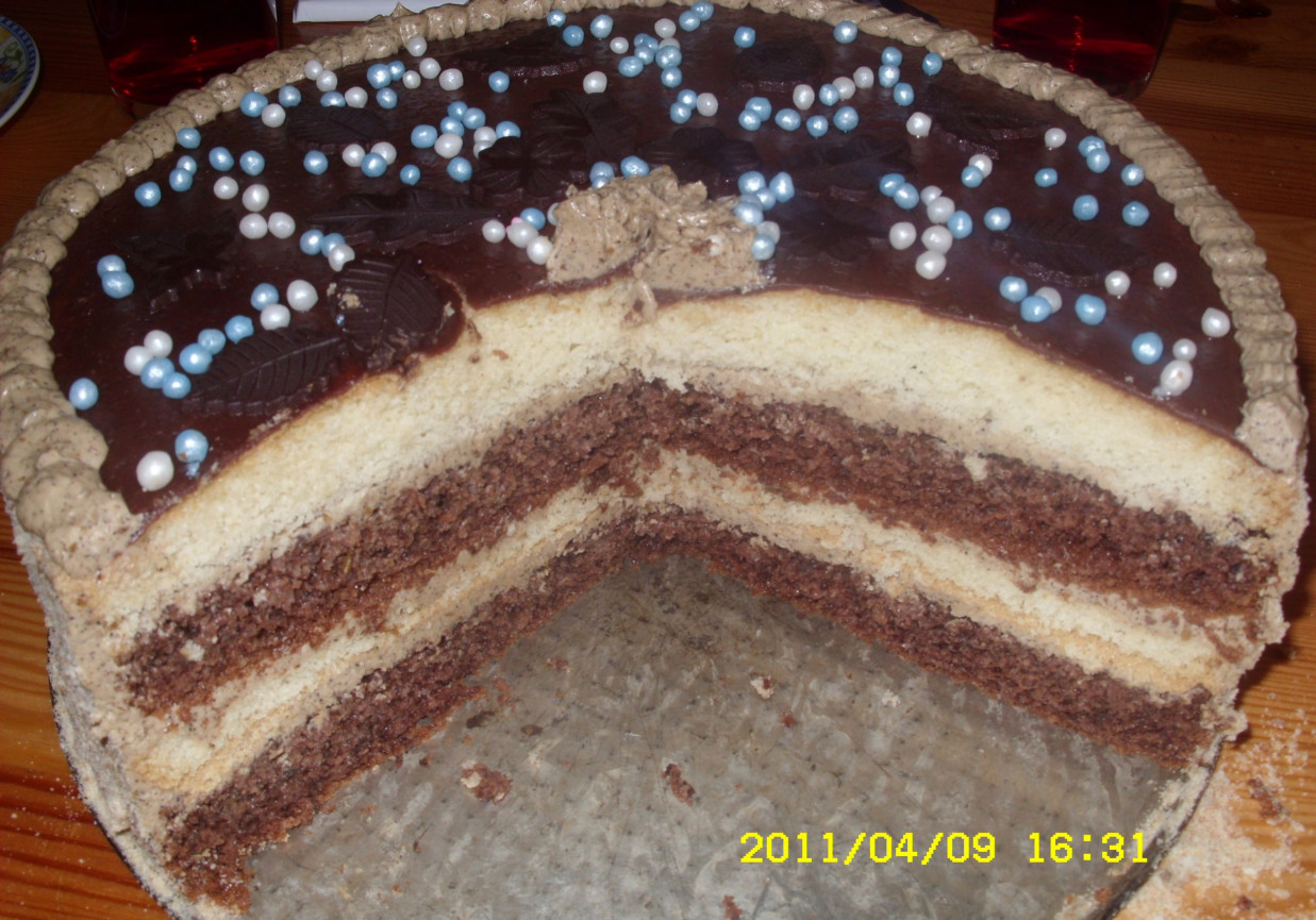 Tort orzechowo-biszkoptowy foto