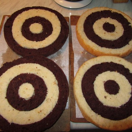 Krok 4 - Tort owocowy kosz foto