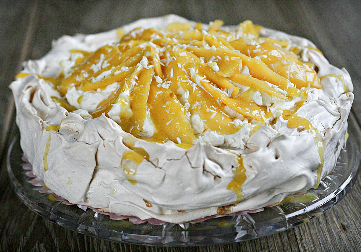 Tort Pavlova Z Mango - DoradcaSmaku.pl