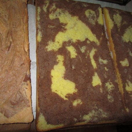 Krok 7 - Tort piesek z masą orzechowo - czekoladową foto