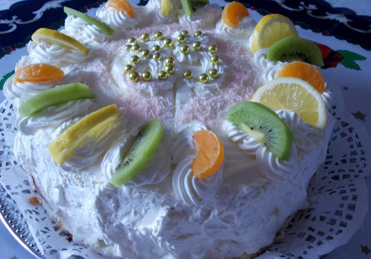 Tort śmietankowo - cytrynowy.  foto