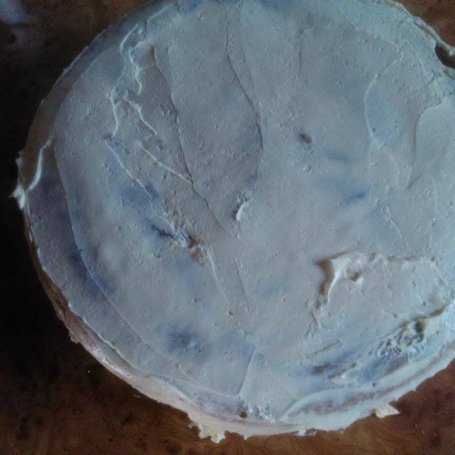 Krok 5 - Tort śmietankowo malinowy z masą cukrową foto