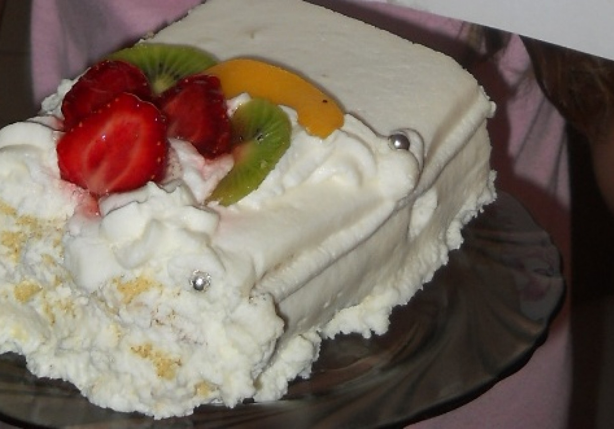 Tort śmietanowy z truskawkami klasa A foto
