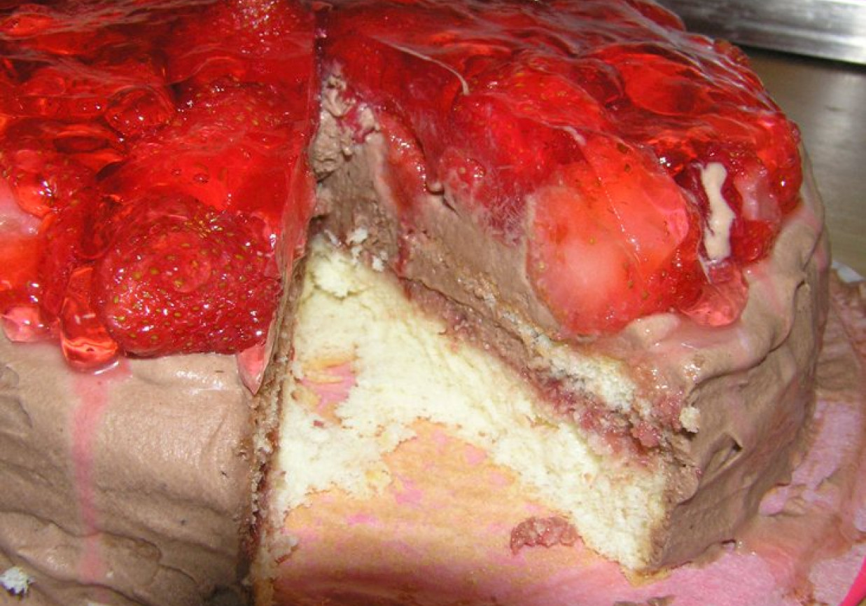 Tort truskawkowo czekoladowy foto