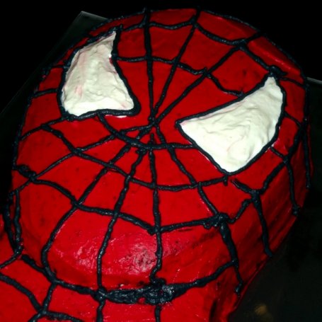 Krok 1 - Tort w kształcie Spider-Mana foto