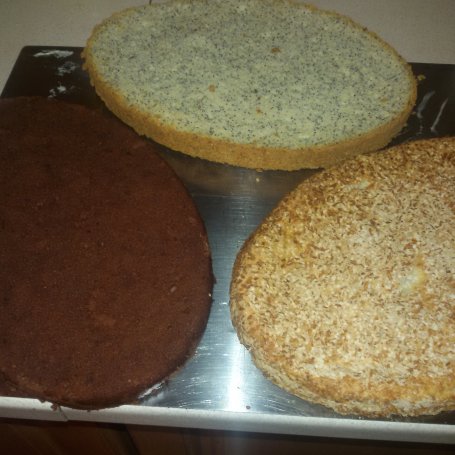 Krok 1 - TORT W TRZECH SMAKACH Z KREMEM CZEKOLADOWYM foto