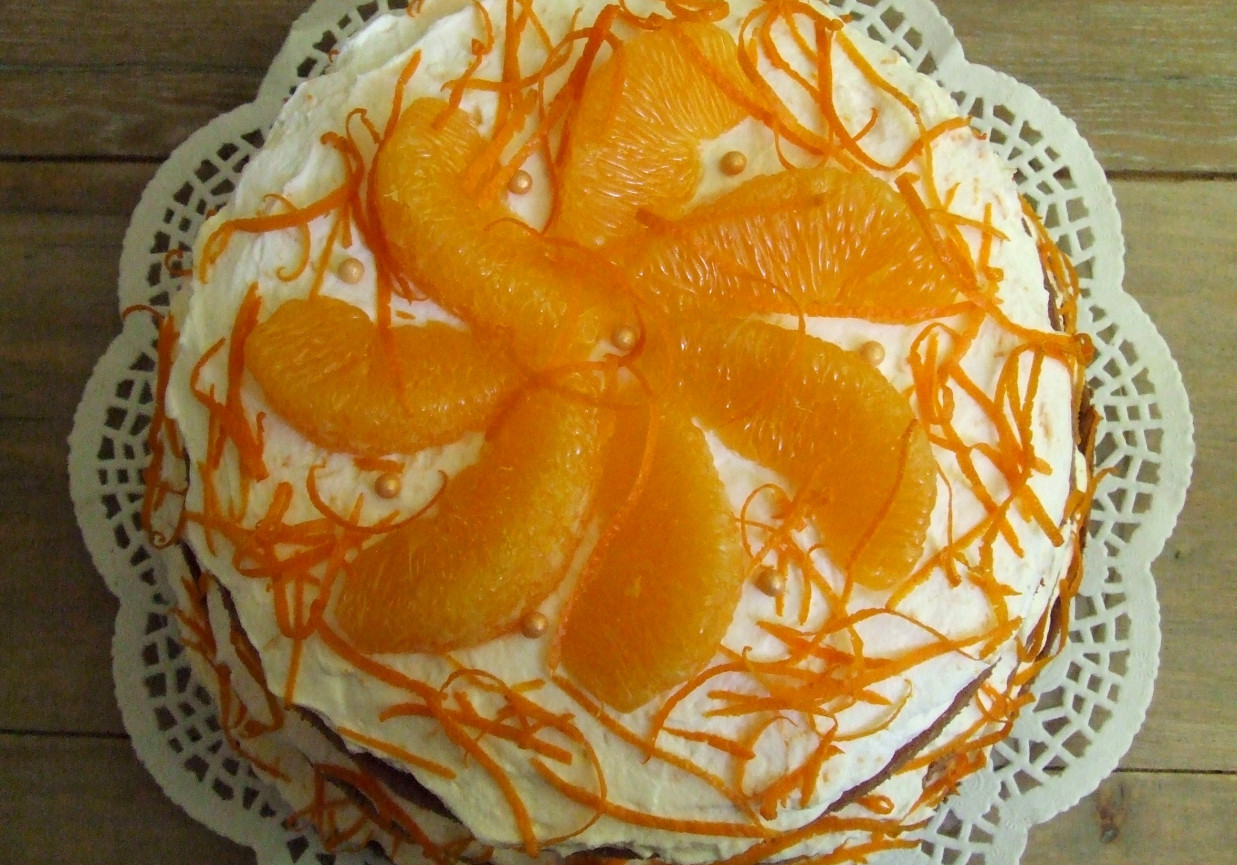Tort warstwowy piernikowo-pomarańczowy foto