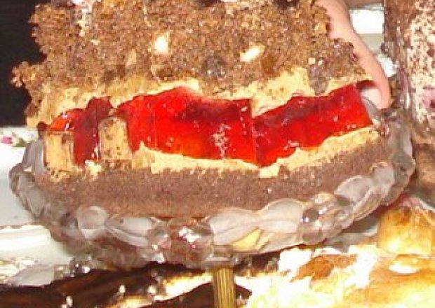 Fotografia przedstawiająca Tort wiśniowy ze  Szwartzwaldu