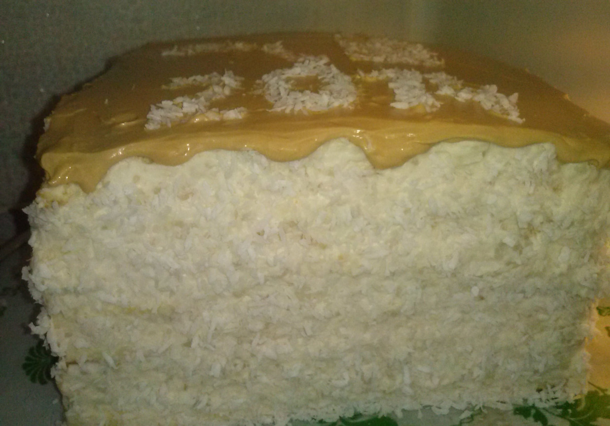 Tort z kremem kokosowym i kajmakiem foto