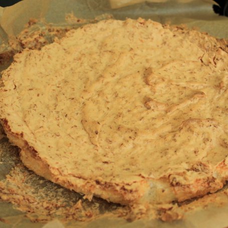 Krok 4 - Tort z limoncello i bezą kokosową foto