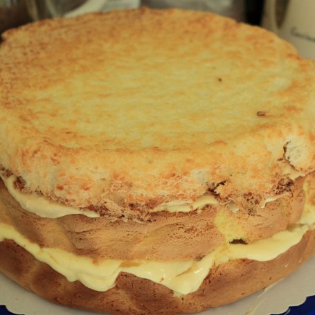 Krok 6 - Tort z limoncello i bezą kokosową foto