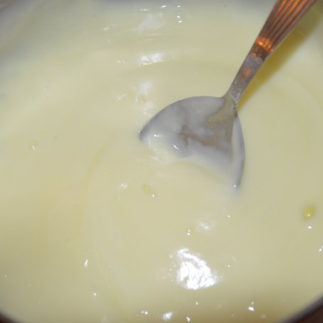 Krok 8 - Tort z orzechami włoskimi foto