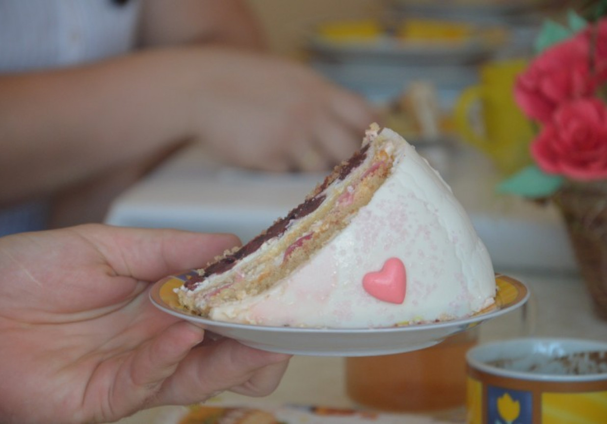 Tort z powidłami i bitą śmietaną - na pierwsze urodziny foto