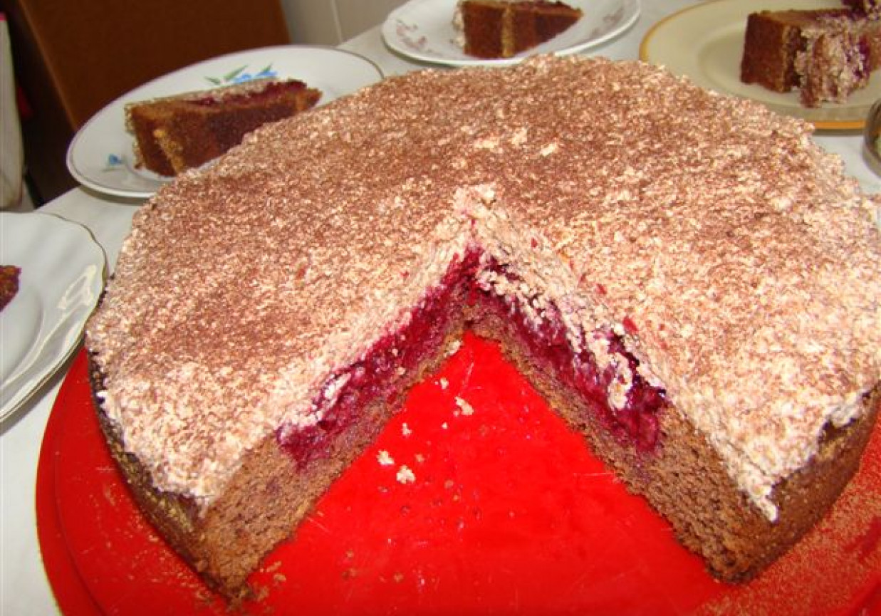 tort z wiśniami foto