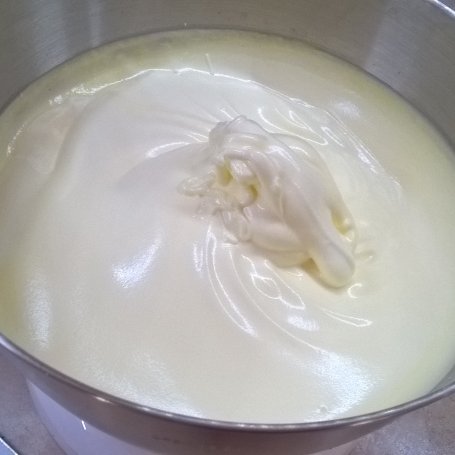 Krok 1 - Tort ze śmietaną i mascarpone Zewy foto
