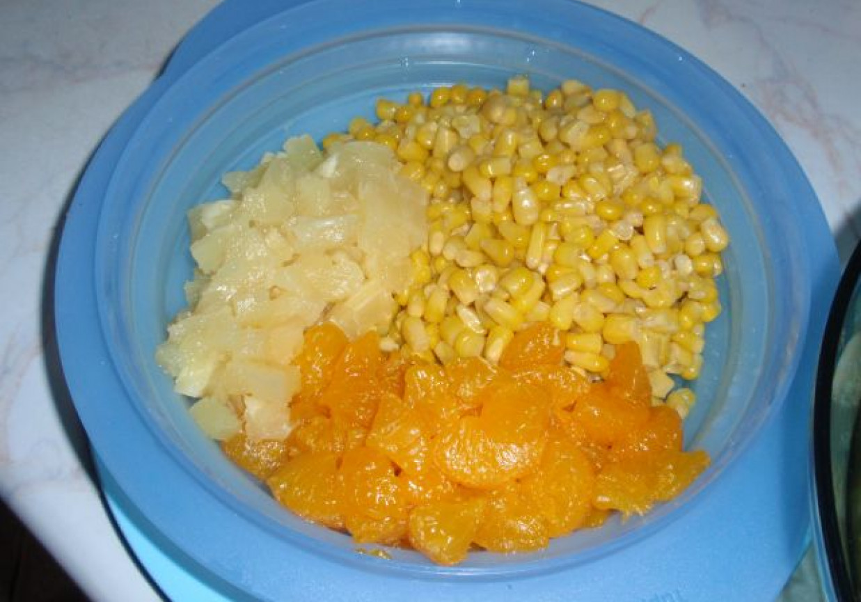 Tortelini z mandarynką i ananasem foto