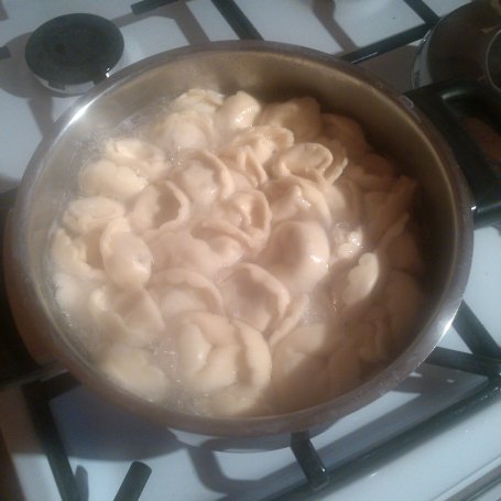 Krok 1 - tortellini z surimi foto
