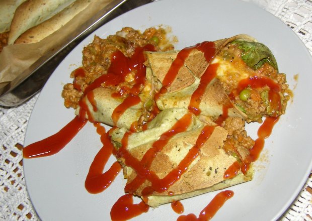Fotografia przedstawiająca tortilla mięsno-warzywna...