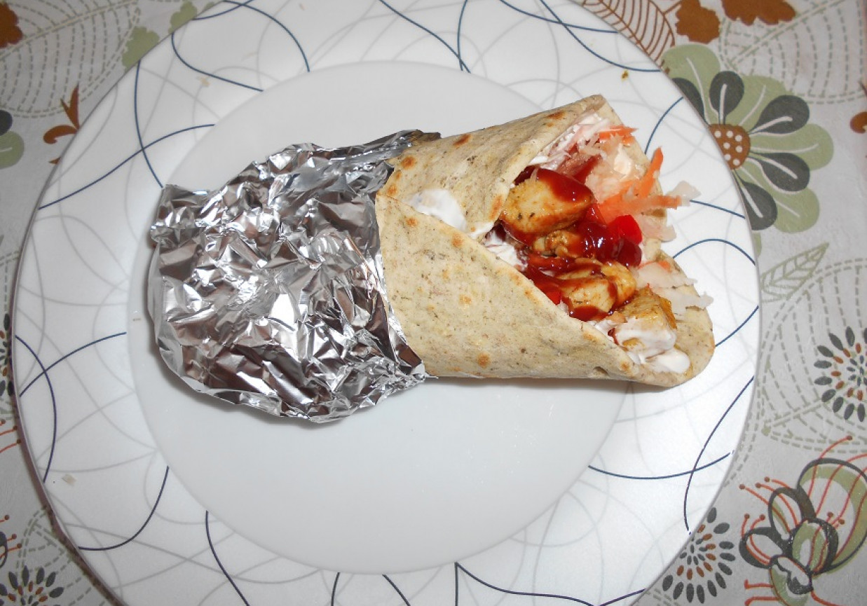 Tortilla pszenno- żytnia z ziołami foto