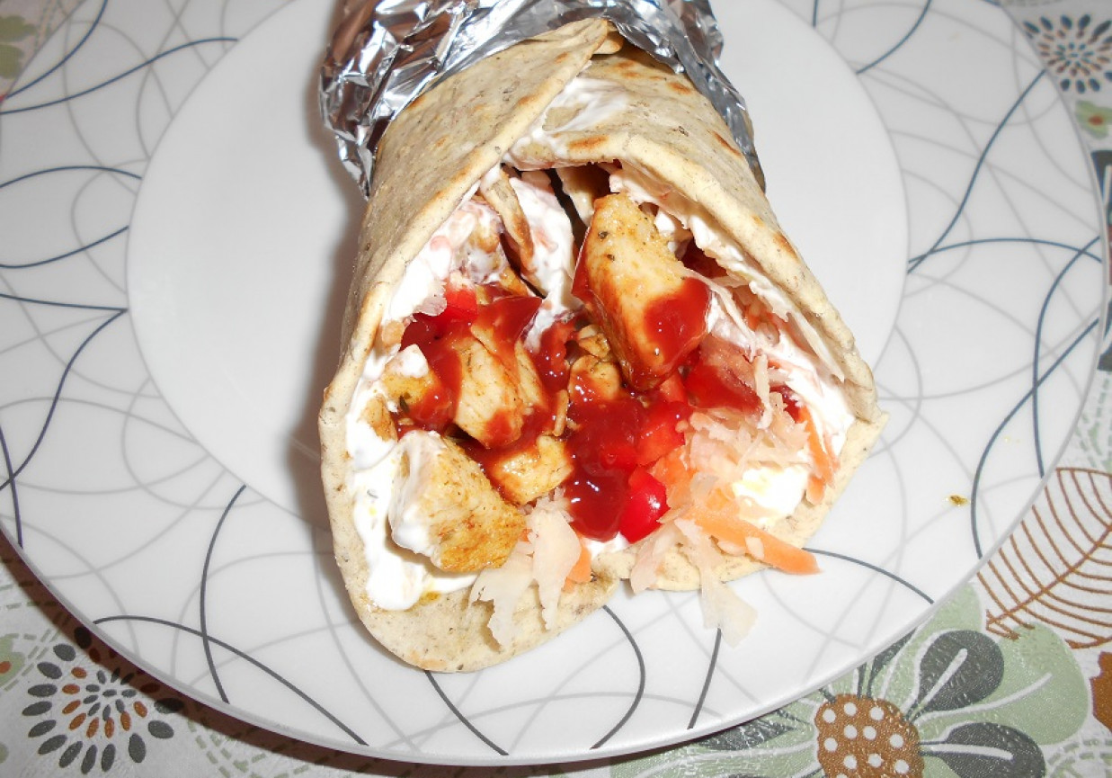 Tortilla pszenno- żytnia z ziołami foto