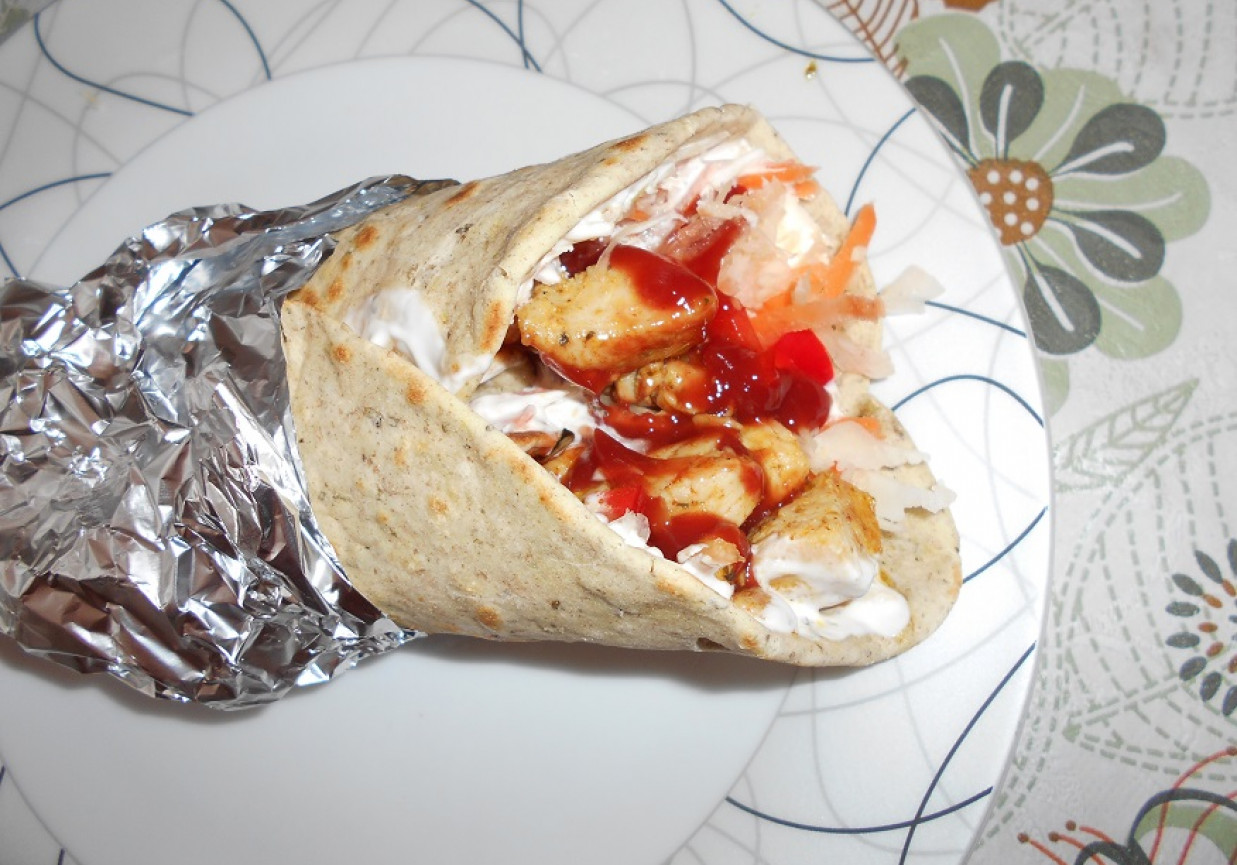 Tortilla pszenno- żytnia z ziołami foto
